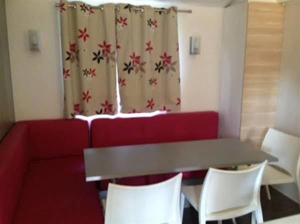Camping Neptuno Hotel Палс Екстериор снимка